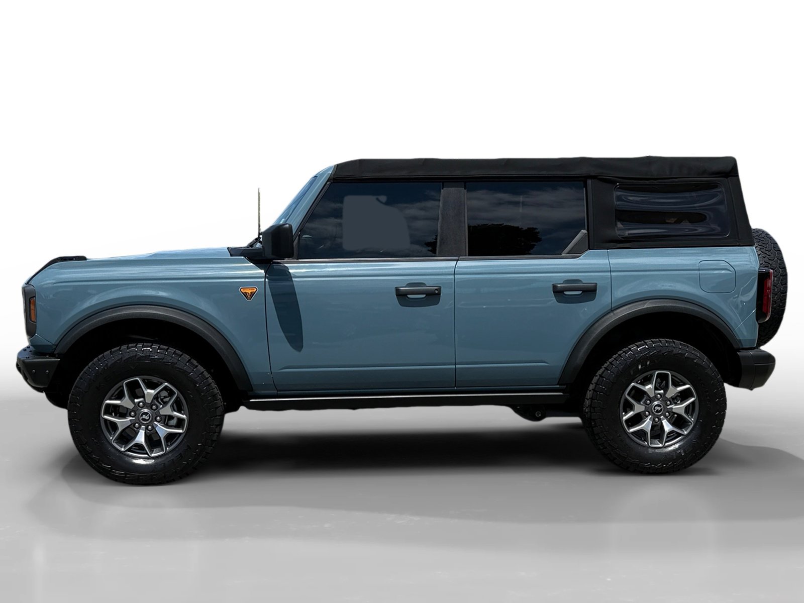 2021 Ford Bronco Badlands photo 2