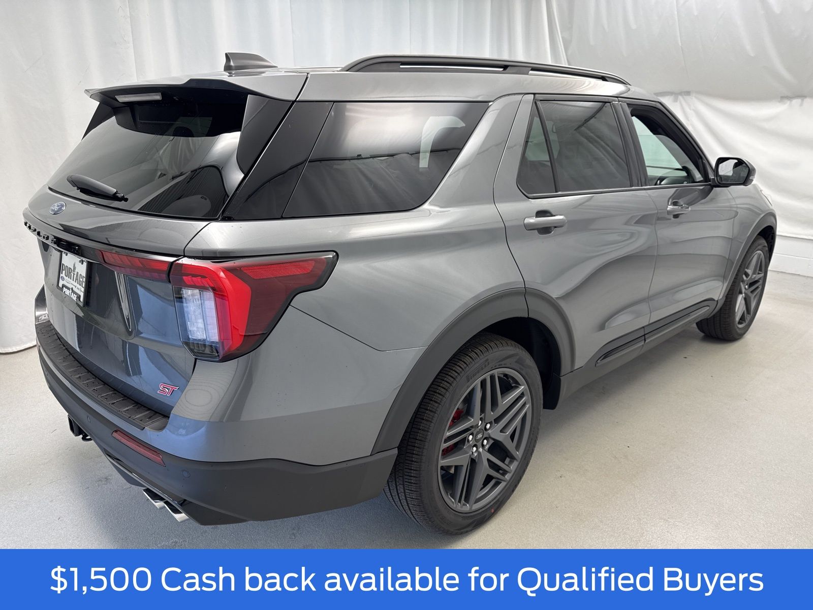 2025 Ford Explorer ST photo 2