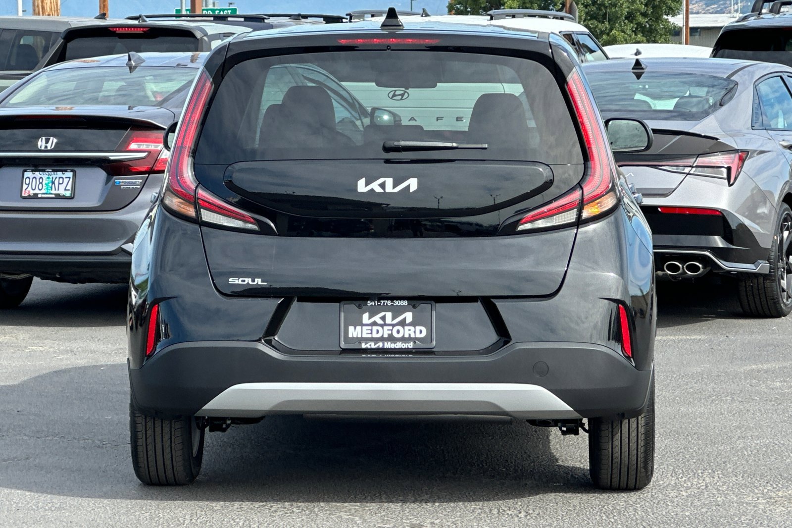 2025 Kia Soul LX photo 2