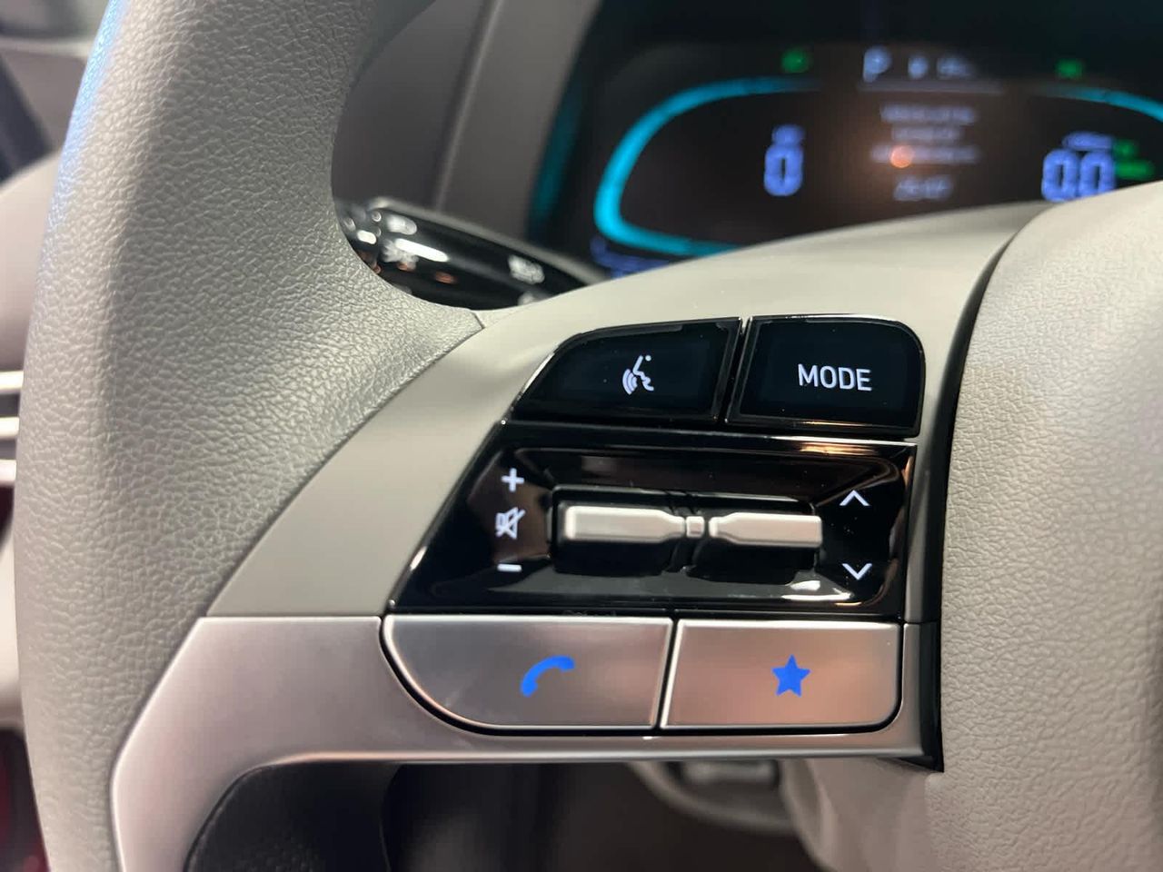 2025 Hyundai Elantra Hybrid Blue photo 29