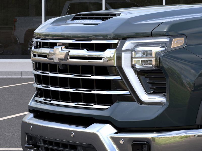 2025 Chevrolet Silverado 3500HD LTZ photo 13