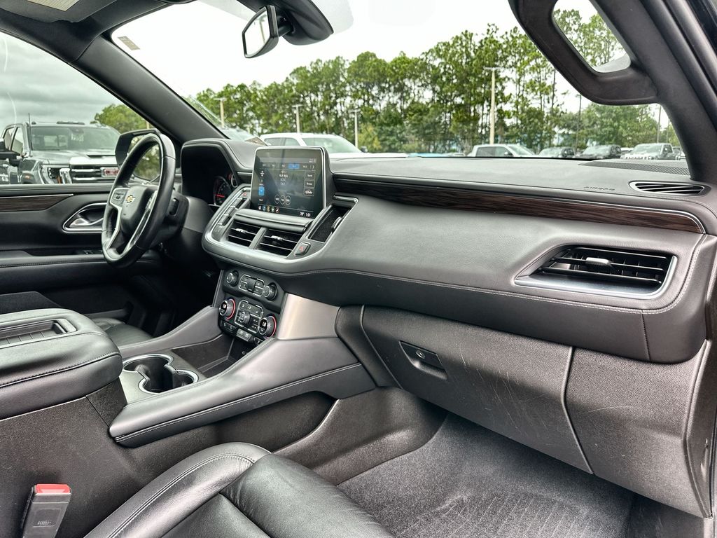 2021 Chevrolet Suburban LT photo 28