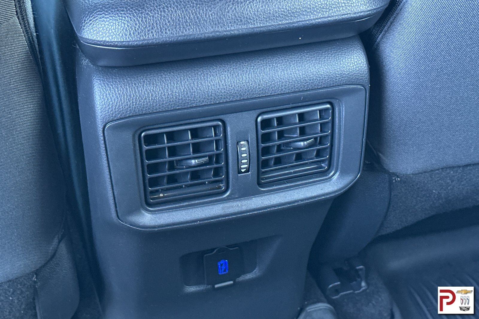 2023 Toyota RAV4 LE photo 12