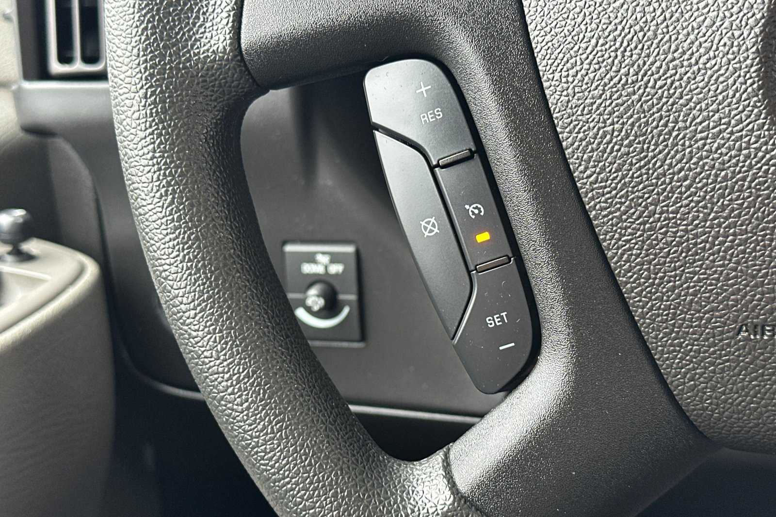 2023 Chevrolet Express 2500 Work Cargo Van photo 20