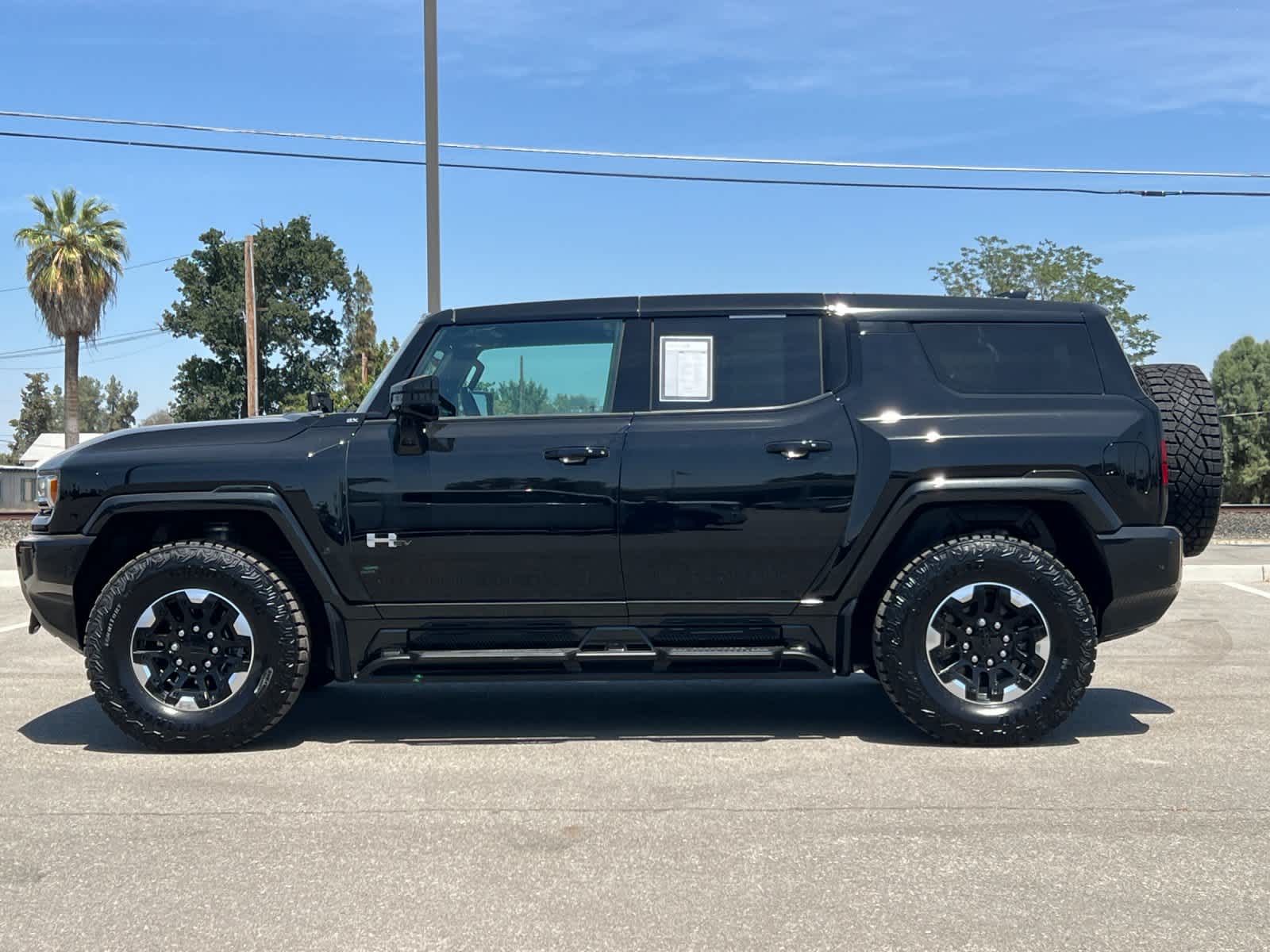 Used 2024 GMC HUMMER EV 2X with VIN 1GKB0NDE1RU113929 for sale in Delano, CA