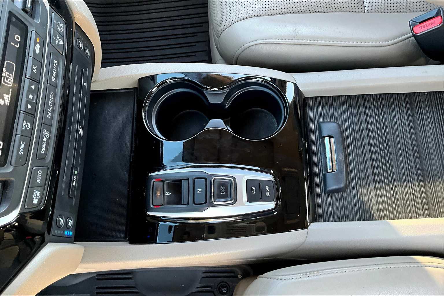 2018 Honda Pilot Elite photo 14