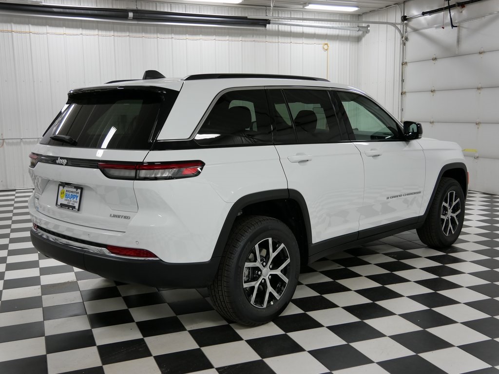 2025 Jeep Grand Cherokee Limited photo 2