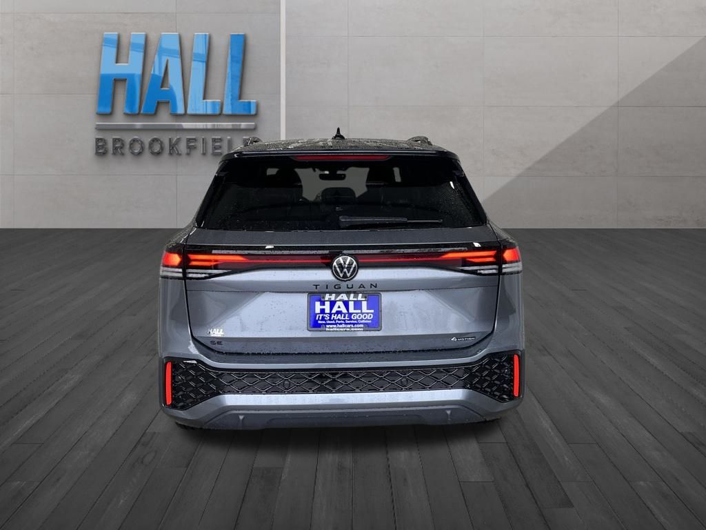2025 Volkswagen Tiguan SE R-Line Black photo 4