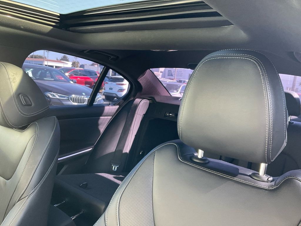 2022 Bmw 330i photo 15