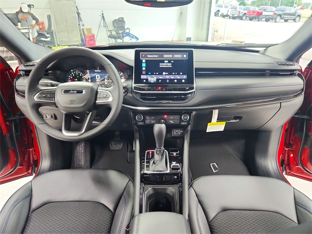 2025 Jeep Compass Latitude photo 20