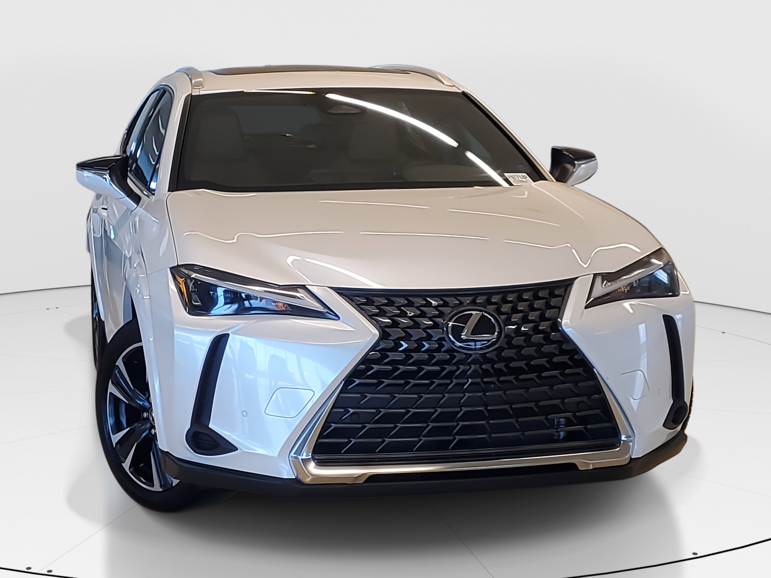 2025 Lexus UX Premium photo 3
