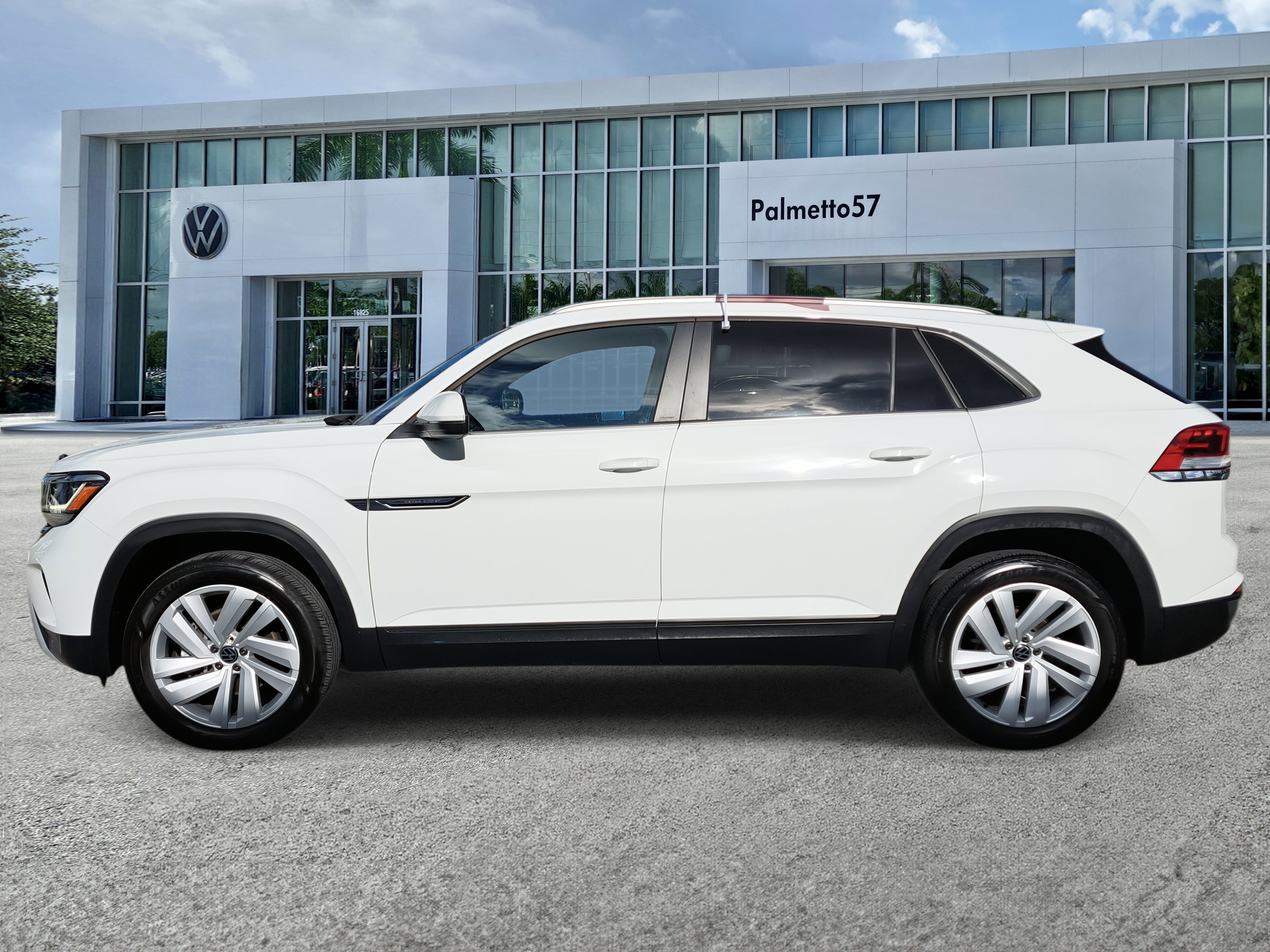 2022 Volkswagen Atlas Cross Sport SE Technology photo 4