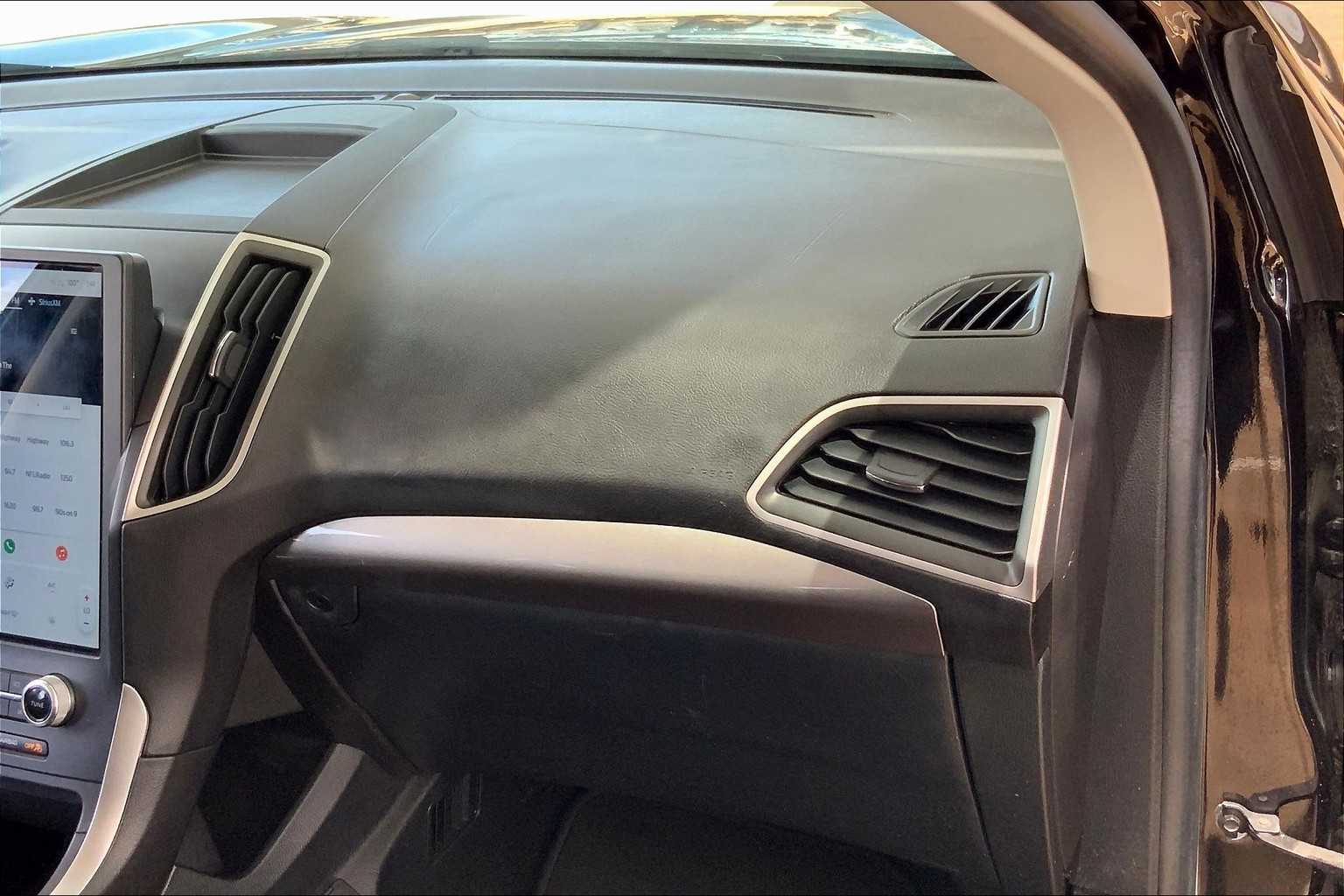 2022 Ford Edge SE photo 30