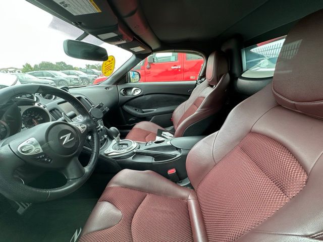 2015 Nissan 370Z Touring photo 8