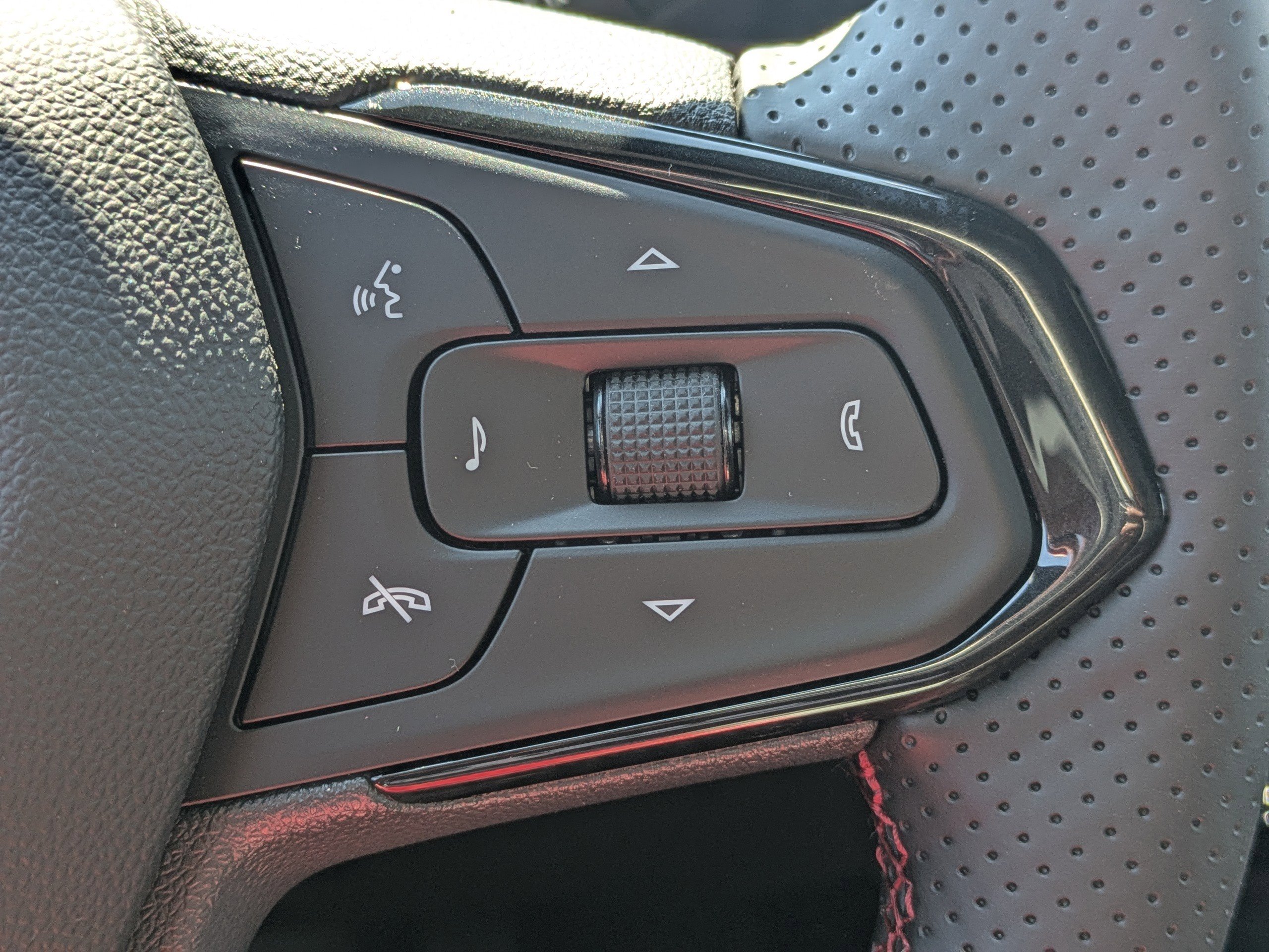 2025 Chevrolet Trax photo 24
