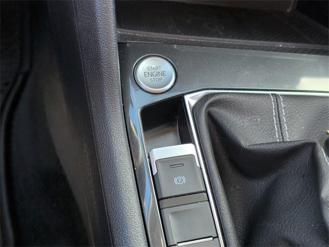 2023 Volkswagen Tiguan SE photo 24