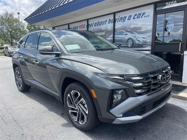 2025 Hyundai Tucson Hybrid Limited photo 2