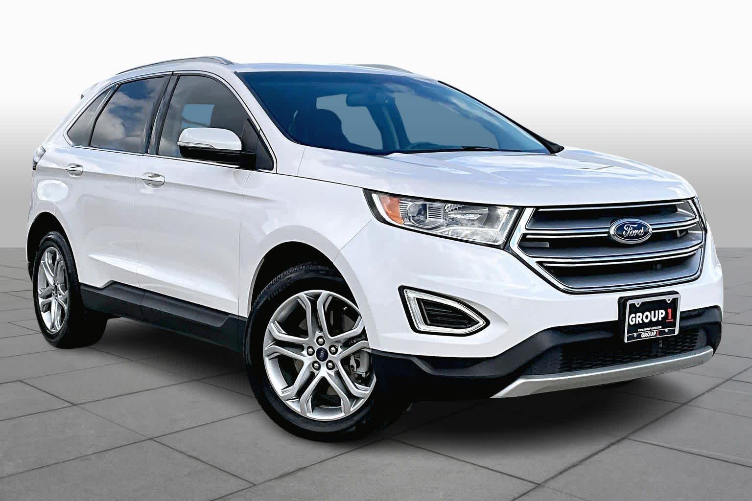 2016 Ford Edge Titanium photo 2