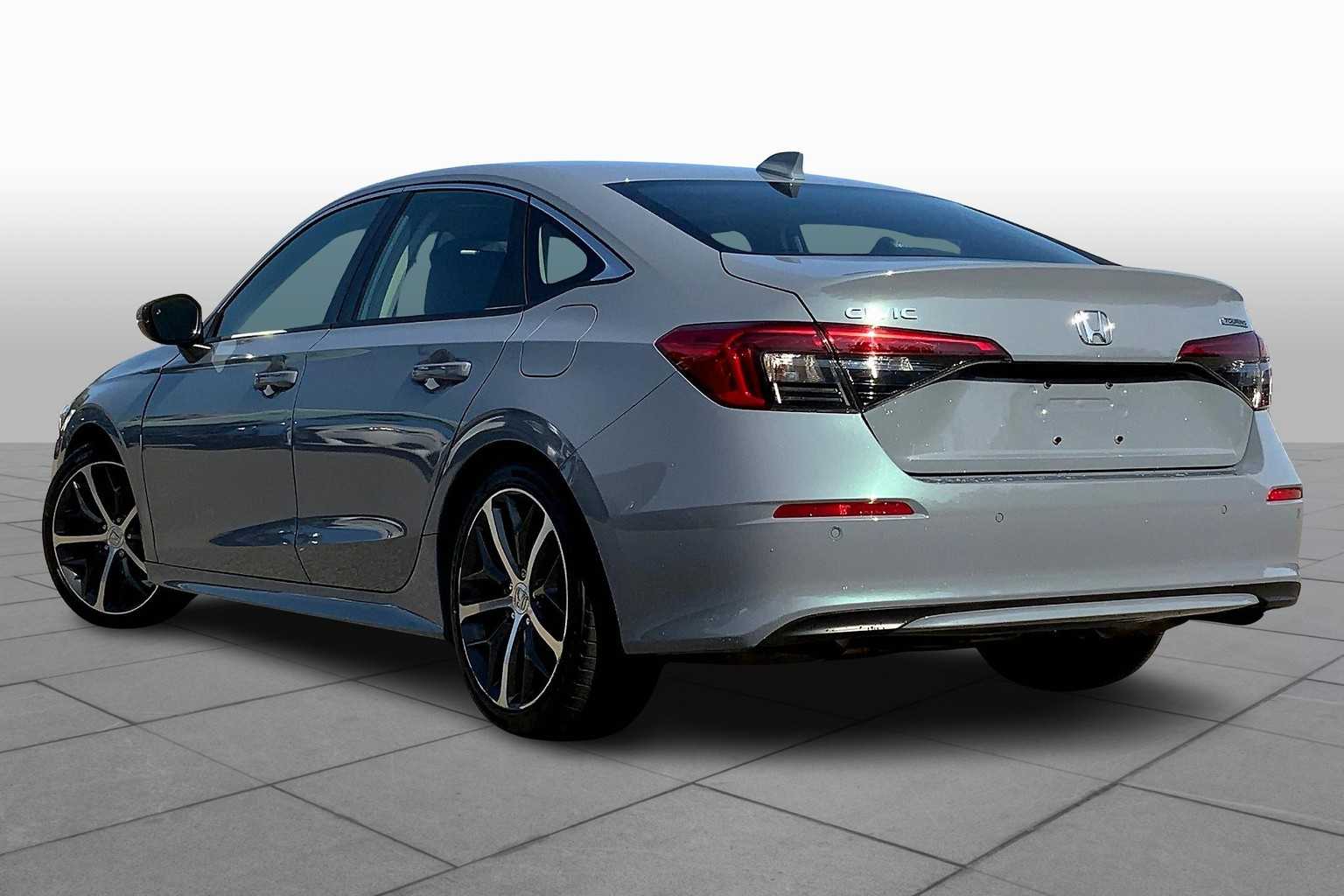 2024 Honda Civic Touring photo 11