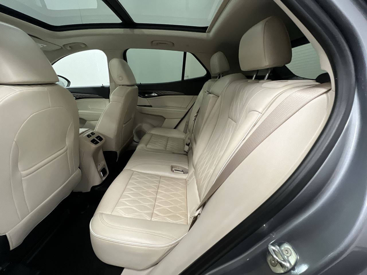 2022 Buick Envision Avenir photo 24