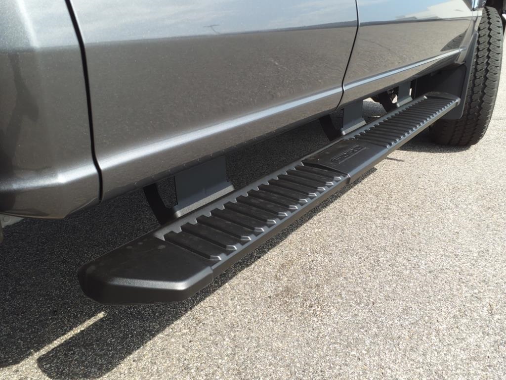 New 2024 Carbonized Gray Metallic Ford XLT image 8