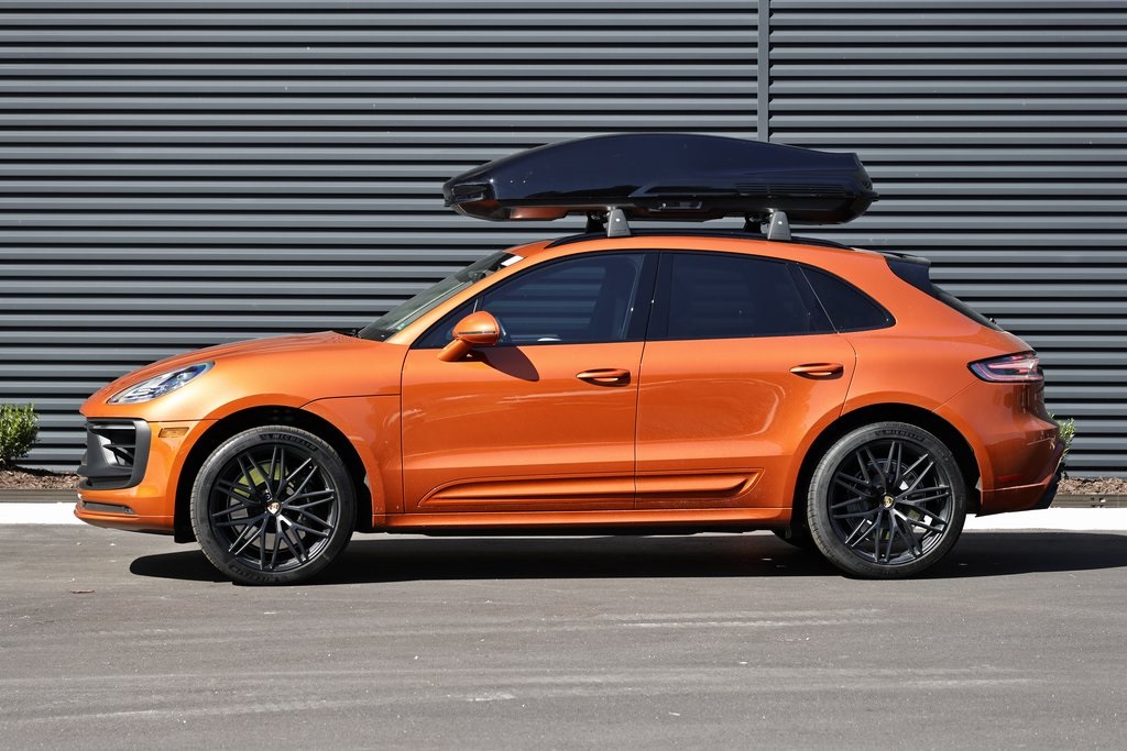2024 Porsche Macan GTS photo 2