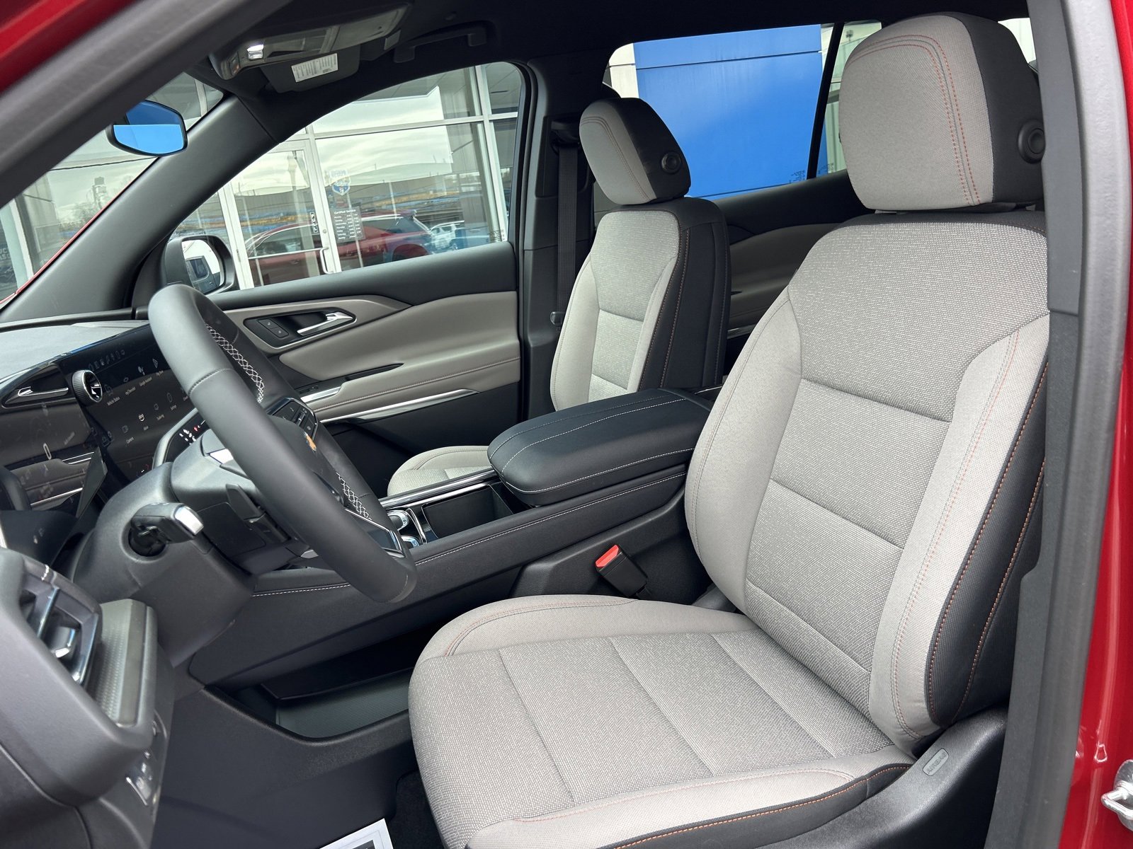 2025 Chevrolet Traverse photo 18