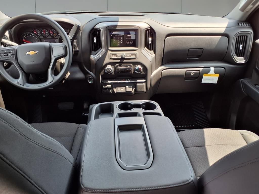 2025 Chevrolet Silverado 1500 Custom photo 12