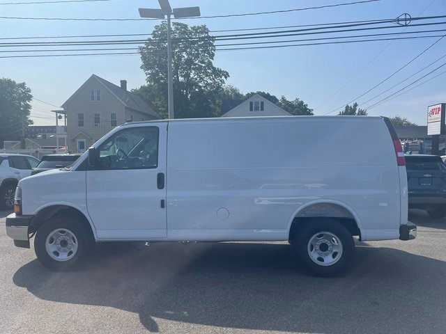 2025 Chevrolet Express 2500 Work Van photo 2