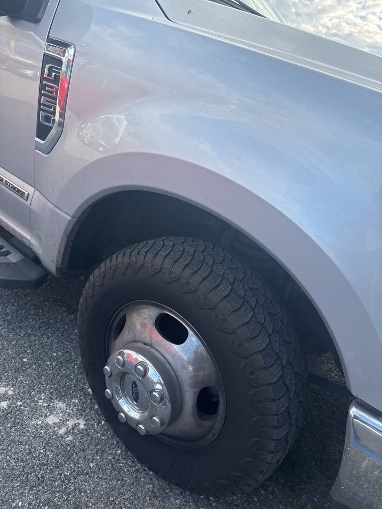 2019 Ford F-350 XL photo 2