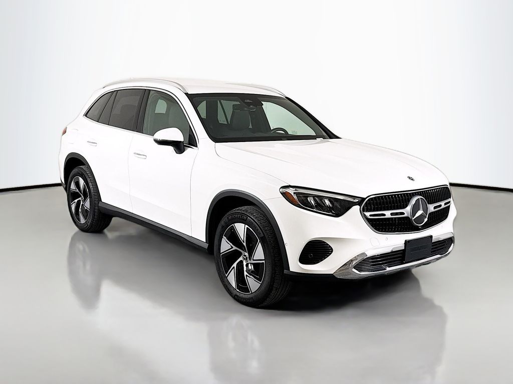 2024 Mercedes-Benz GLC GLC300's photo