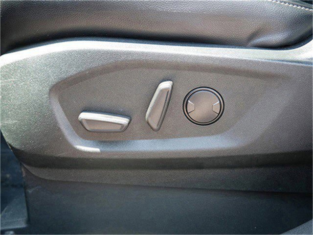 2022 Ford Edge SEL photo 18