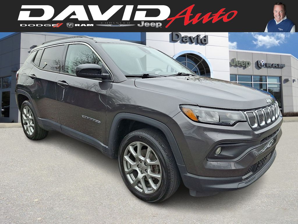 2022 Jeep Compass Latitude Lux's photo