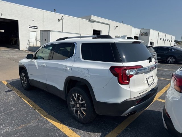 2023 Gmc Acadia SLE photo 3