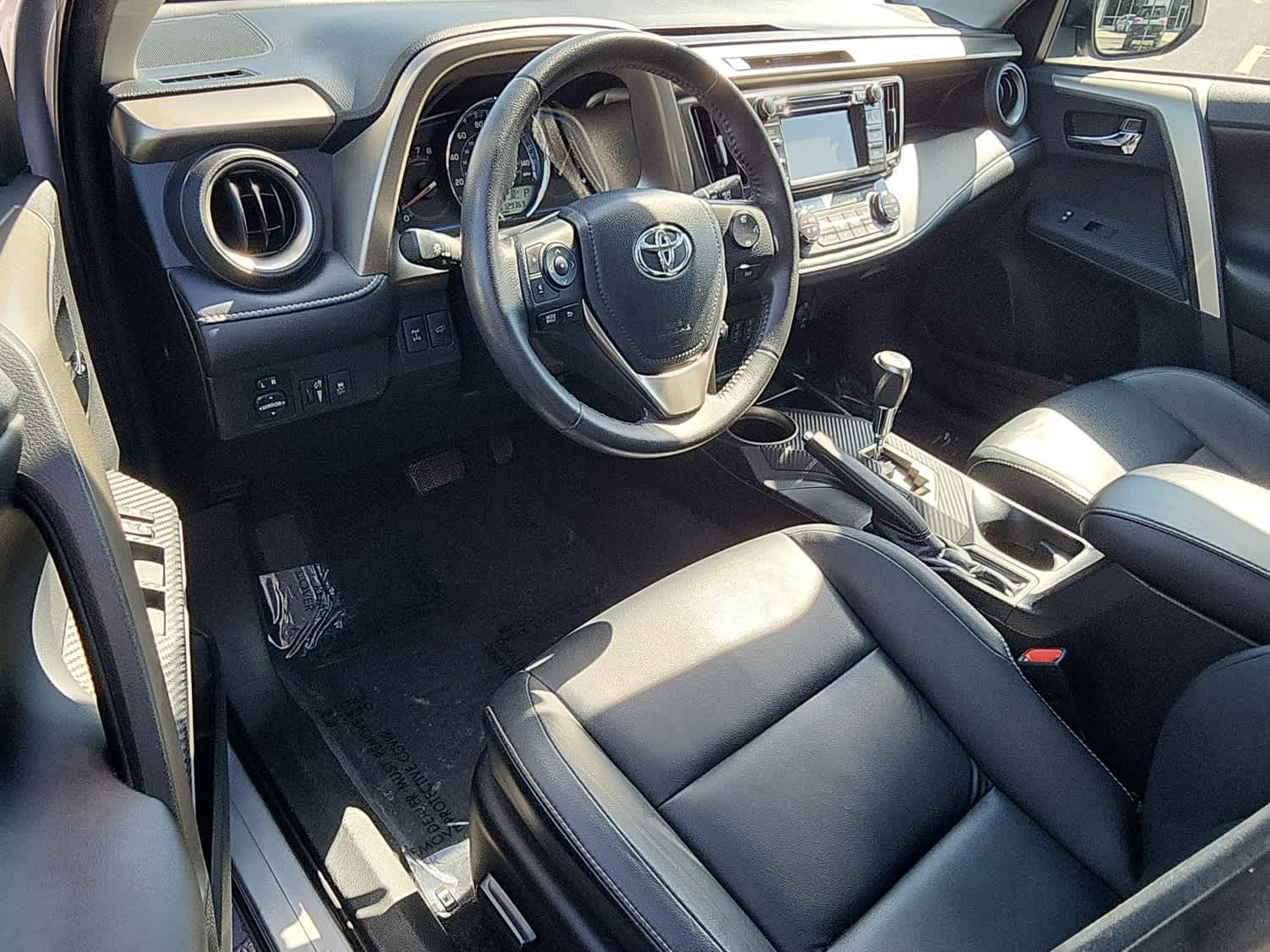 2013 Toyota RAV4 Limited photo 8