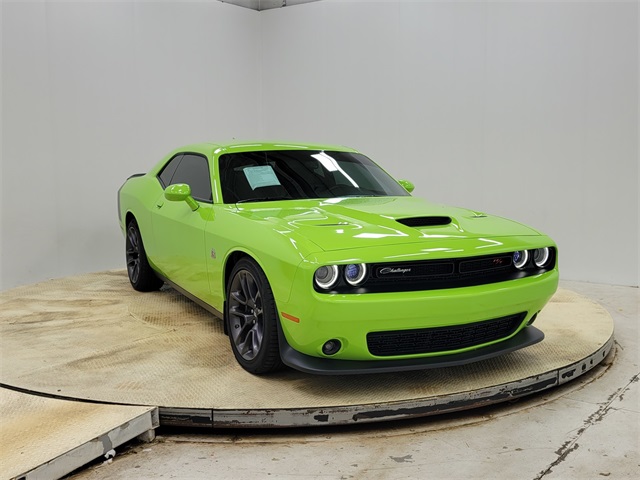 2023 Dodge Challenger R/T Scat Pack photo 2
