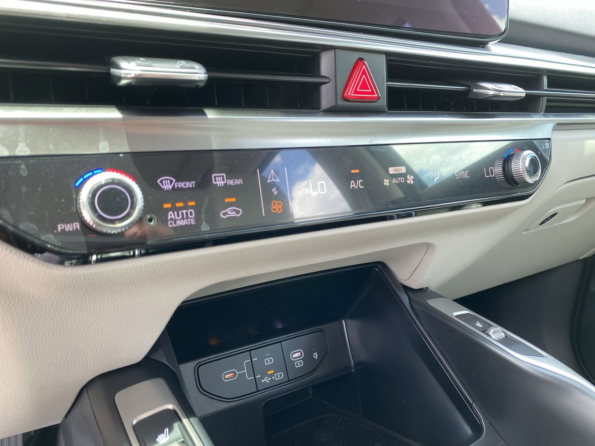 2025 Kia Sorento S photo 20
