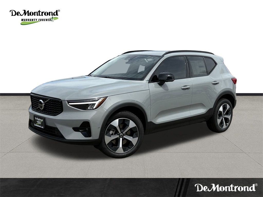 2026 Volvo XC40 Plus's photo