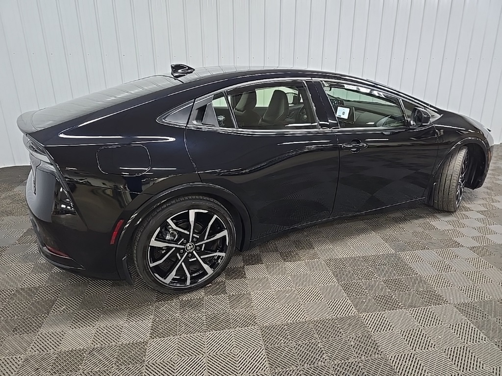 2024 Toyota Prius Prime XSE Premium photo 3