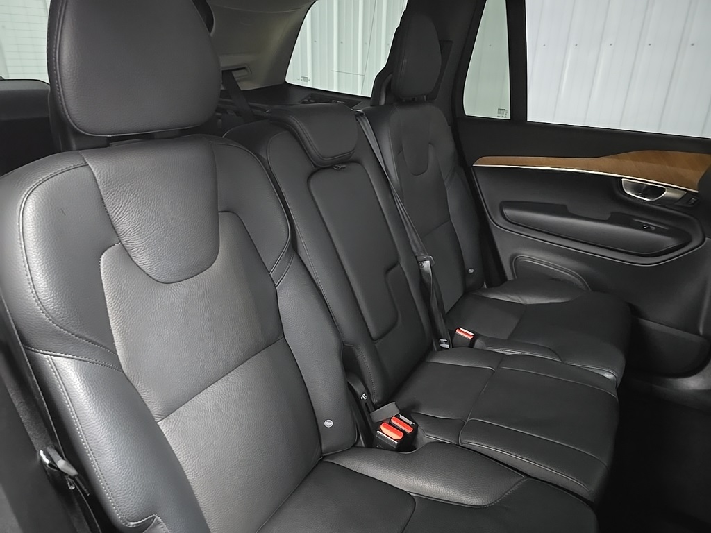 2024 Volvo XC90 B5 Plus photo 15
