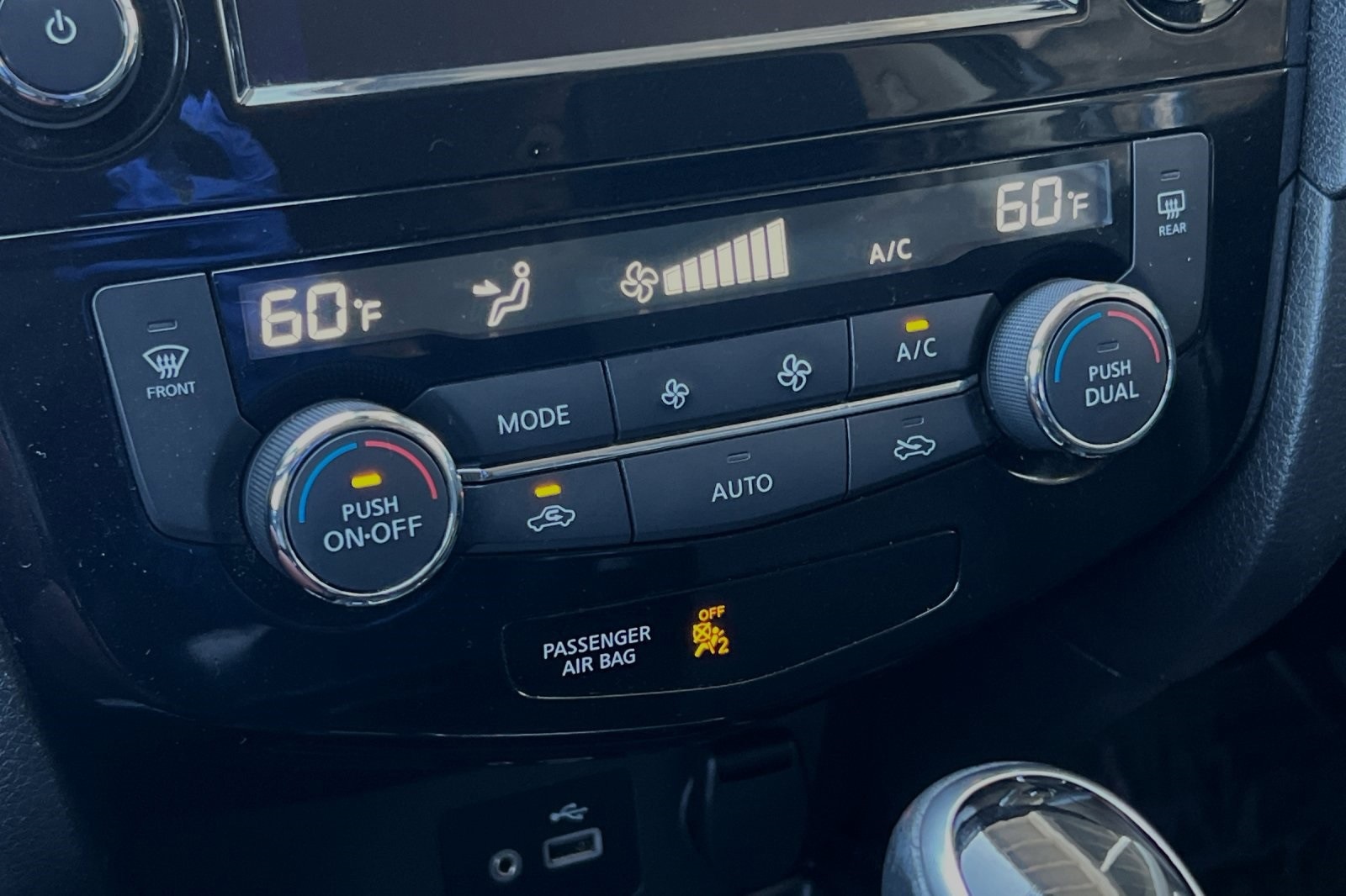 2020 Nissan Rogue SV photo 21