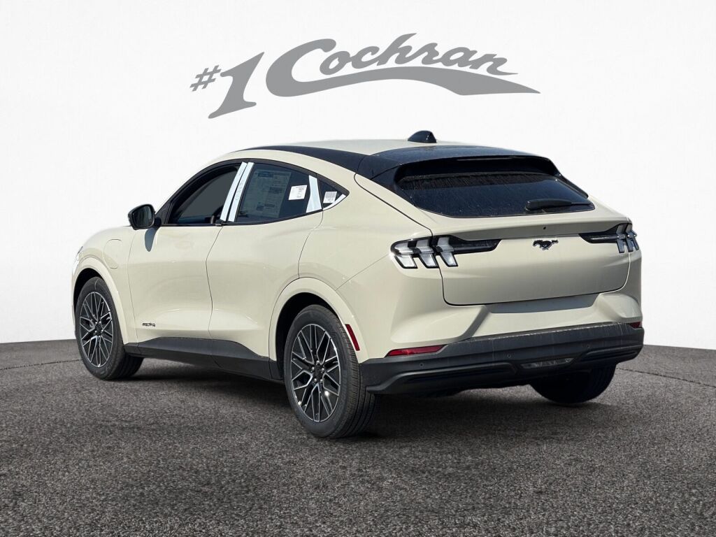 2025 Ford Mustang Mach-E Premium photo 4