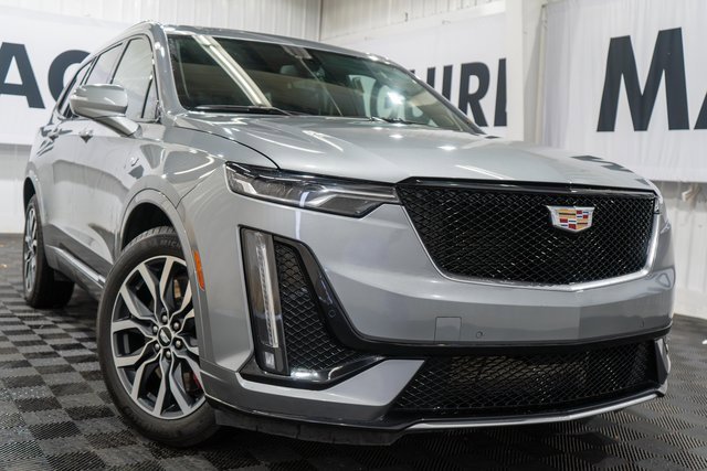 2024 Cadillac XT6 Sport's photo