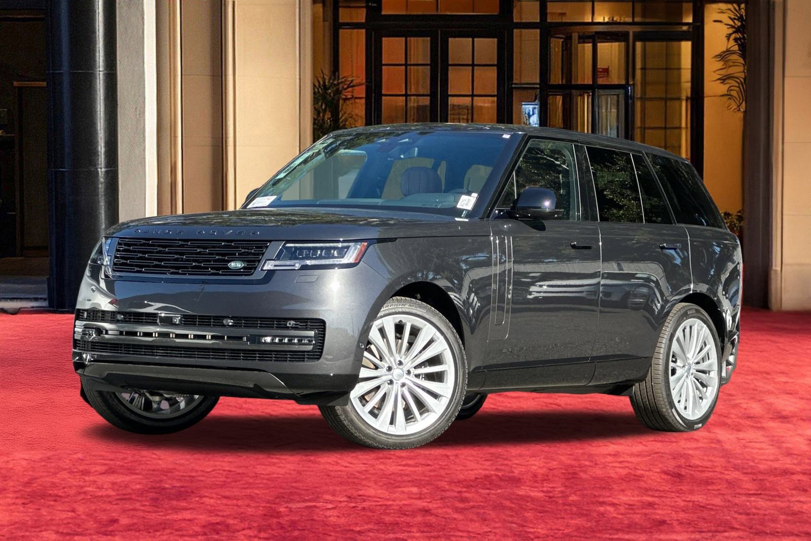 2025 Land Rover Range Rover SE's photo