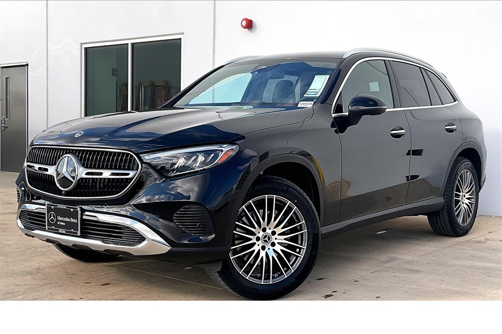 2026 Mercedes Benz GLC 300 4MATIC photo 2