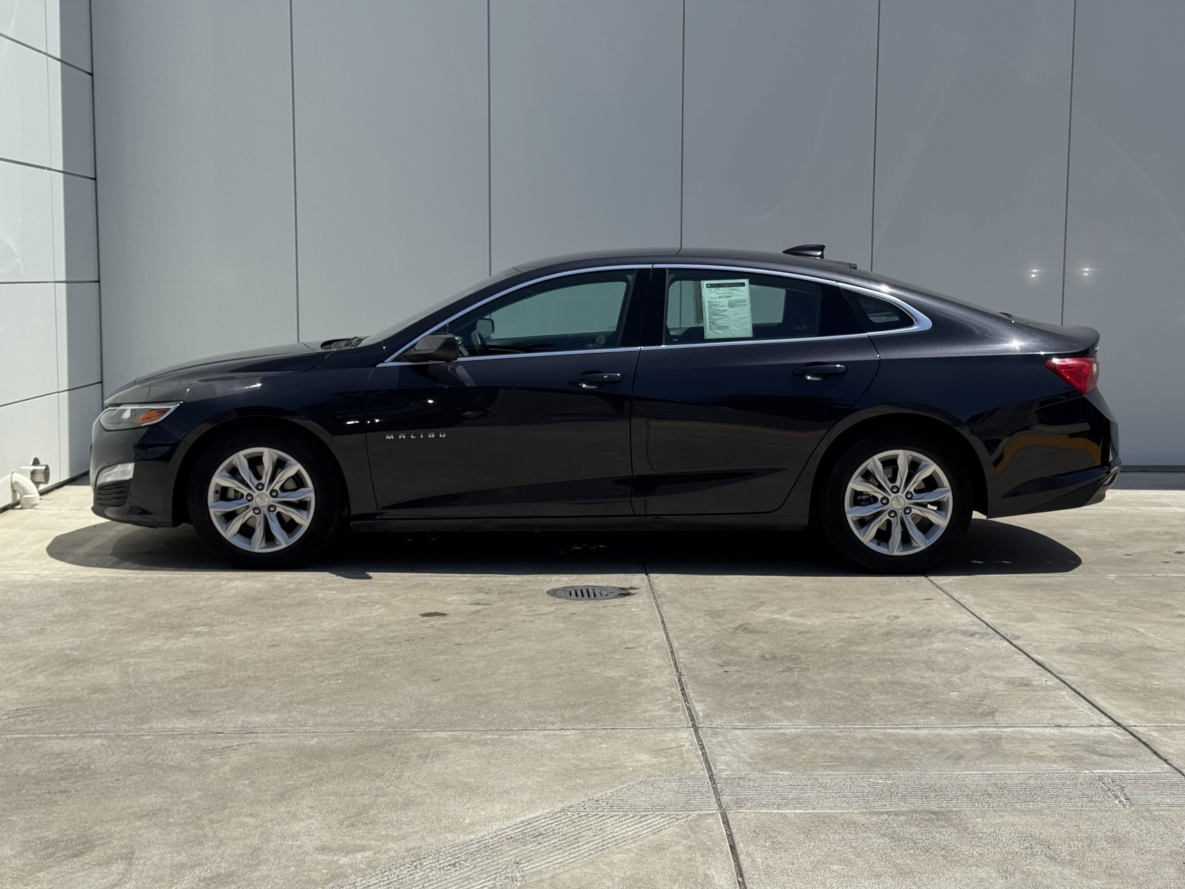 2023 Chevrolet Malibu 1LT photo 4