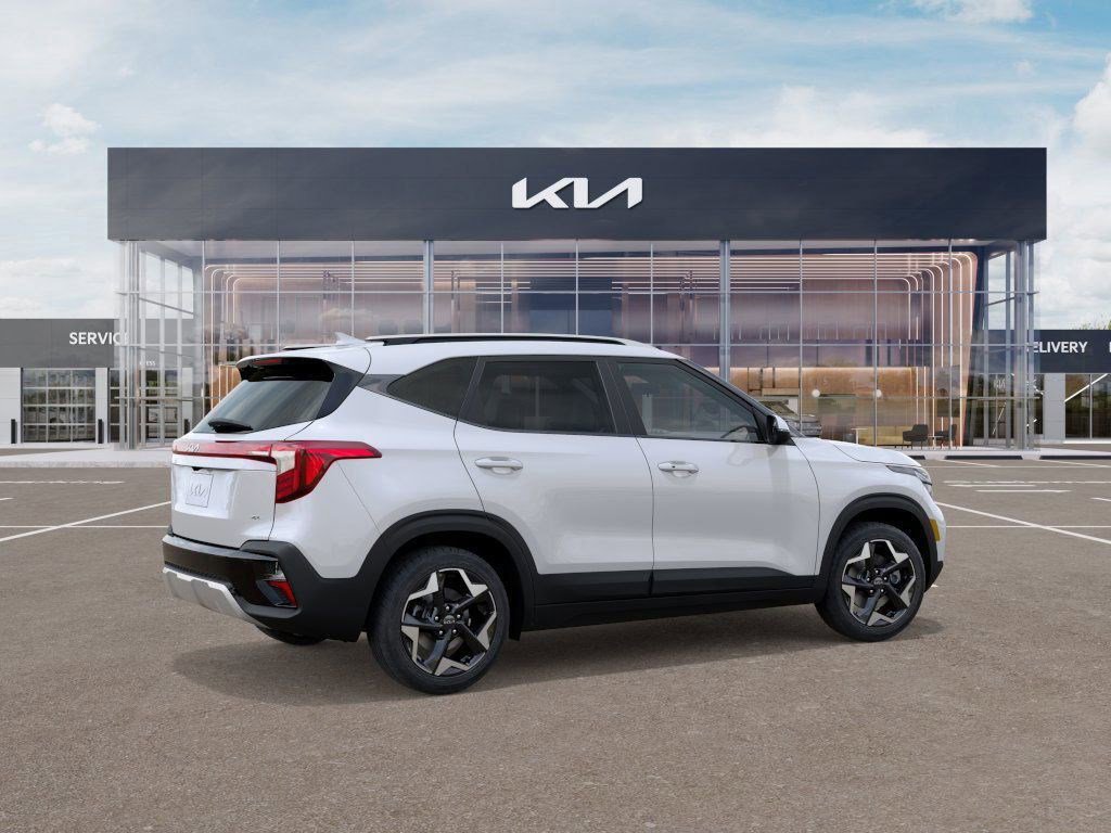2026 Kia Seltos S photo 5