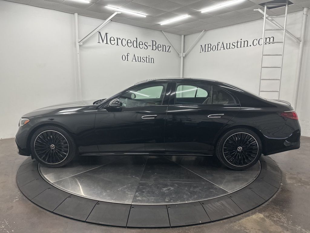2026 Mercedes Benz E 450 4MATIC Sedan photo 4