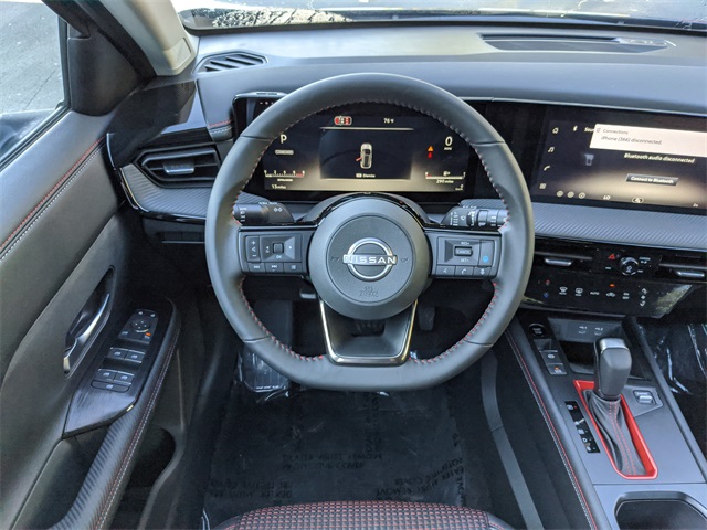 2026 Nissan Kicks SR photo 9