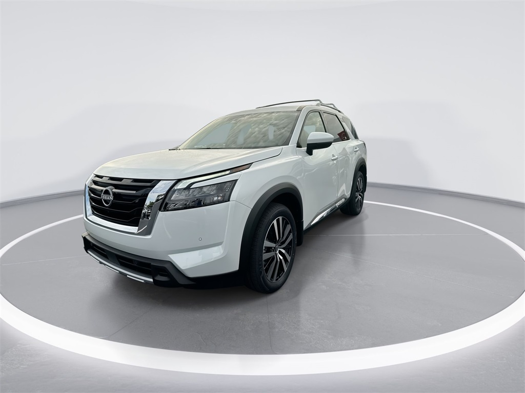 2025 Nissan Pathfinder Platinum photo 4